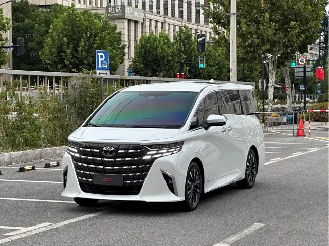 Фотография автомобиля — Toyota Alphard
