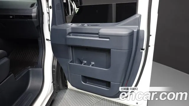 Kia PV5 — Фото автомобиля 13