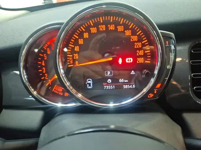 MINI Hatch — Фото автомобиля 11