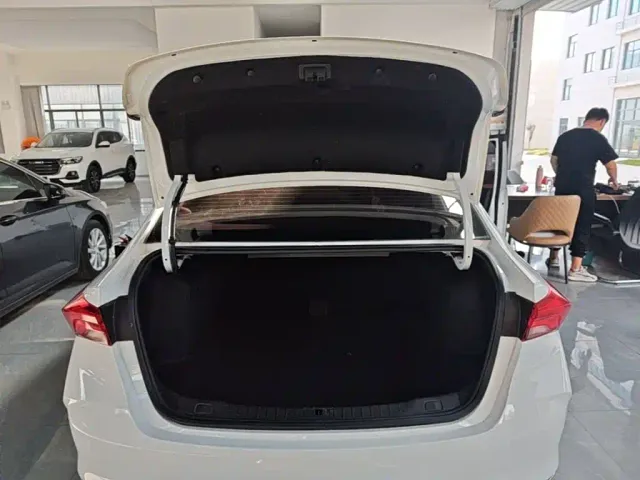 Buick Verano — Фото автомобиля 18