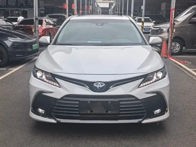 Toyota Camry — Фото автомобиля 2