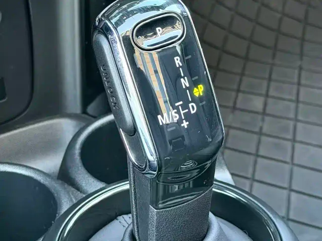 MINI Hatch — Фото автомобиля 16