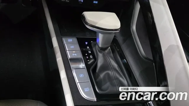 Hyundai AVANTE Avante (CN7) — Фото автомобиля 9