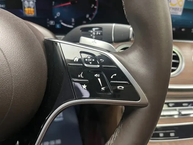 Mercedes-Benz E-Class — Фото автомобиля 26