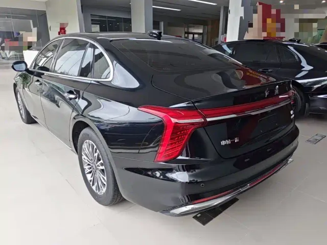 Hongqi H5 — Фото автомобиля 4