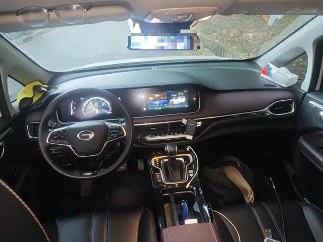 GAC Trumpchi M6 — Фото автомобиля 12