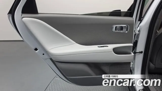 Hyundai Ioniq 6 — Фото автомобиля 14