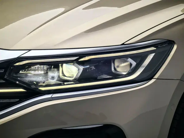 Volkswagen Passat — Фото автомобиля 5