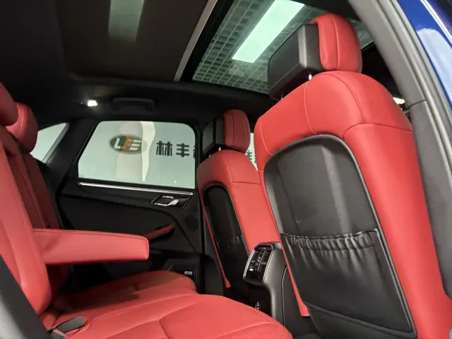 Porsche Macan — Фото автомобиля 30