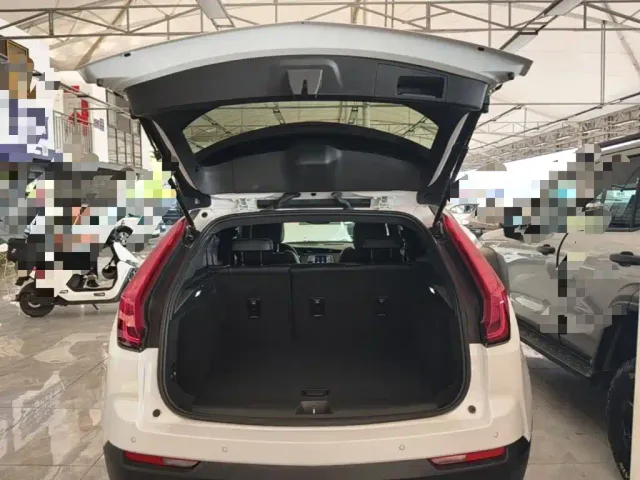Cadillac XT4 — Фото автомобиля 18