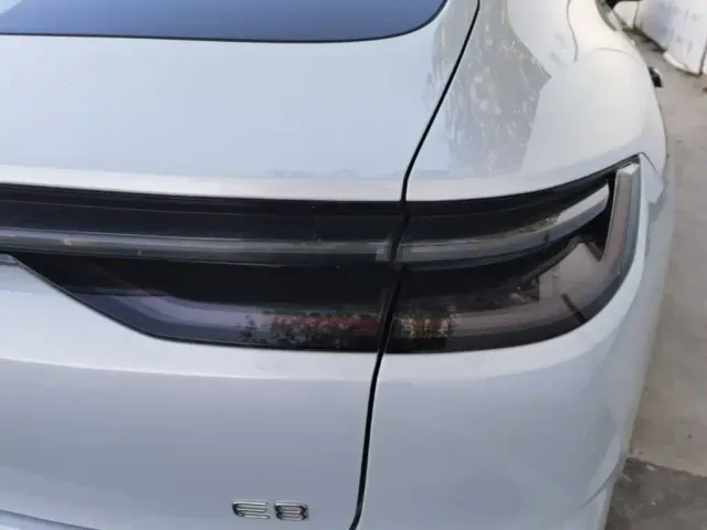 Geely Galaxy E8 — Фото автомобиля 7