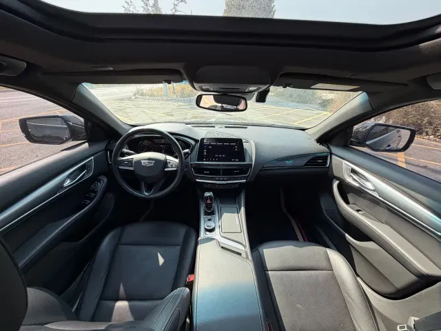 Cadillac CT5 — Фото автомобиля 10