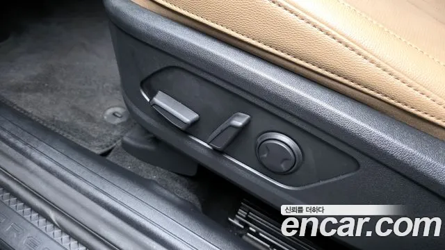Kia Sorento Новый Sorento 4 поколение Бензин 2.5T 4WD — Фото автомобиля 28