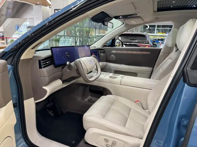 IM Motors LS6 — Фото автомобиля 9