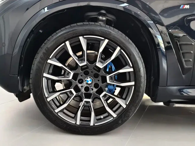 BMW X5 — Фото автомобиля 4