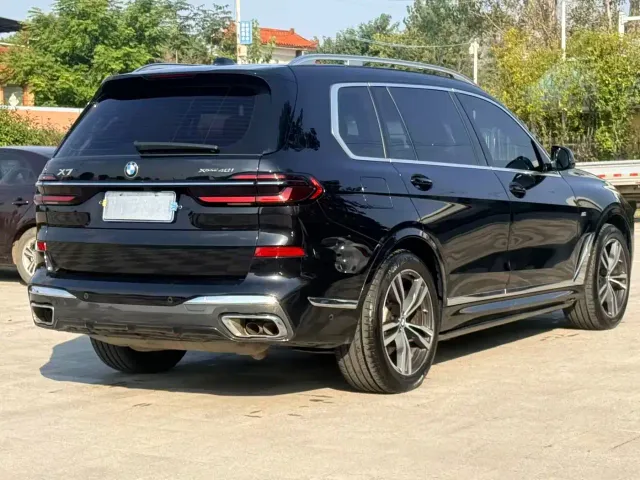 BMW X7 — Фото автомобиля 7
