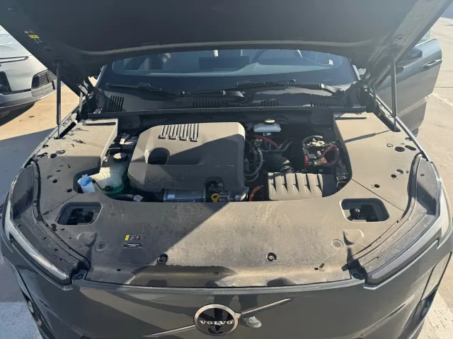 Volvo XC70 Plug-in Hybrid — Фото автомобиля 8