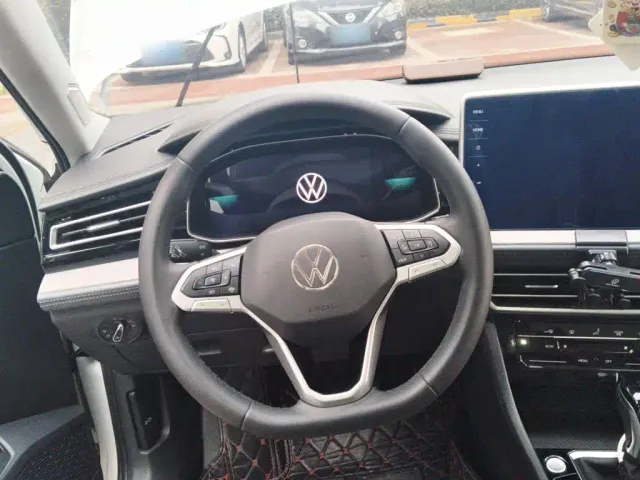 Volkswagen Sagitar — Фото автомобиля 11