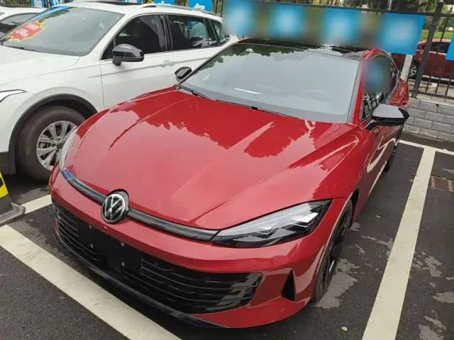 Фотография автомобиля — Volkswagen Lamando