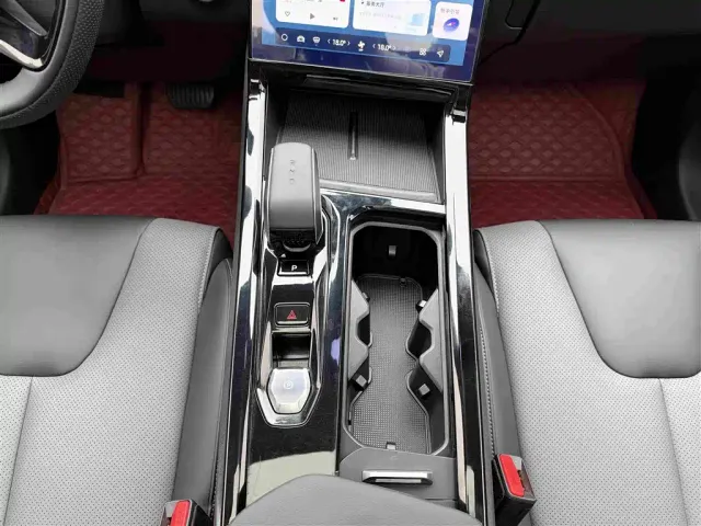 Geely Boyue — Фото автомобиля 24
