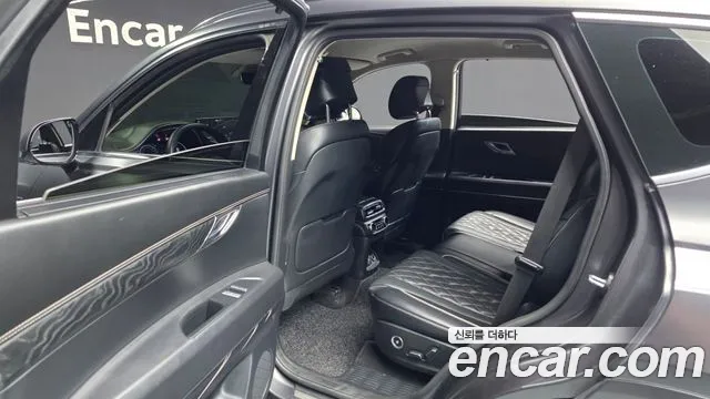 Genesis GV80 — Фото автомобиля 16