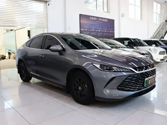 BYD Qin PLUS — Фото автомобиля 3