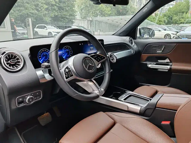 Mercedes-Benz EQB — Фото автомобиля 12