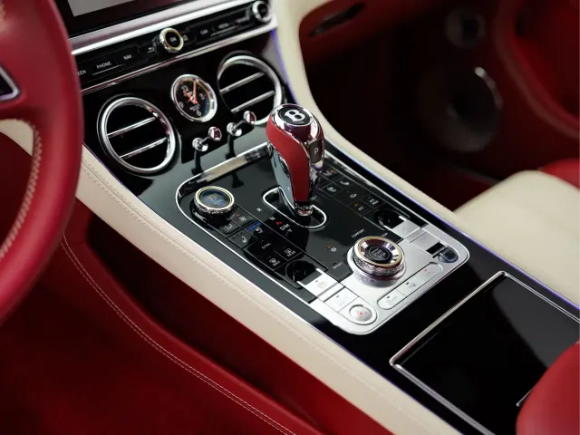Bentley Continental — Фото автомобиля 10