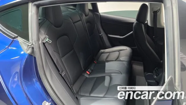 Tesla Model 3 — Фото автомобиля 18