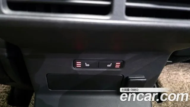 Land Rover Range Rover Velar Range Rover Velar 3.0 P400 R-Dynamic HSE — Фото автомобиля 19