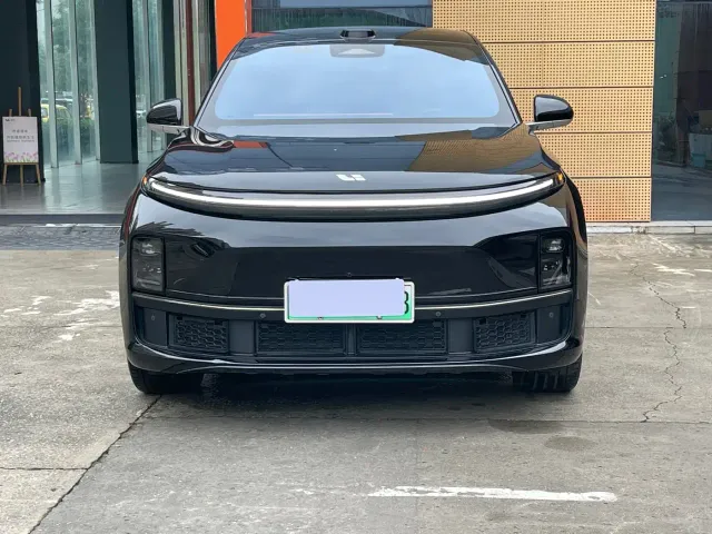 Li Auto L7 — Фото автомобиля 2