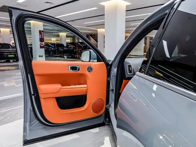 Li Auto L7 — Фото автомобиля 16