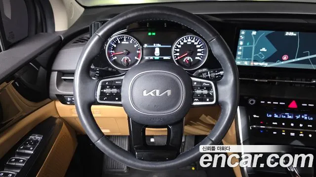 Kia Carnival Generation 4 — Фото автомобиля 13