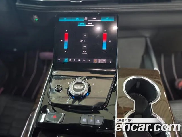 Cadillac Escalade 5th Gen — Фото автомобиля 9
