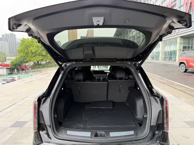 Cadillac XT5 — Фото автомобиля 9