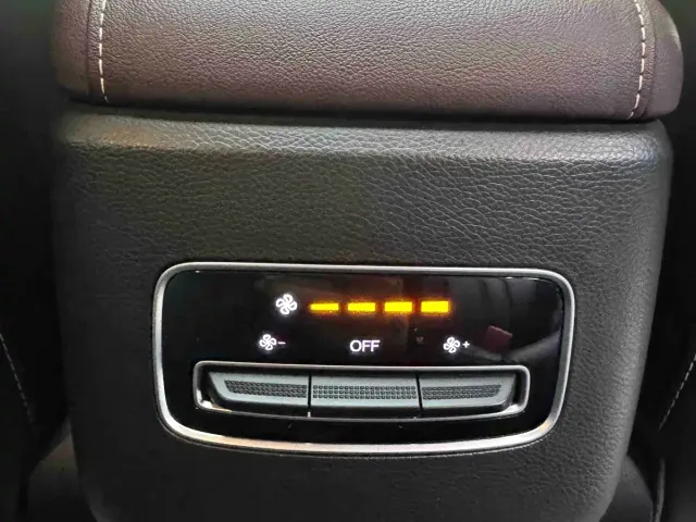 GAC Trumpchi M6 — Фото автомобиля 13