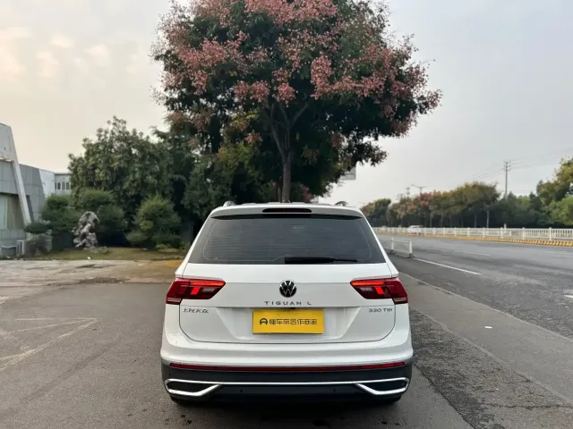 Volkswagen Tiguan L — Фото автомобиля 4