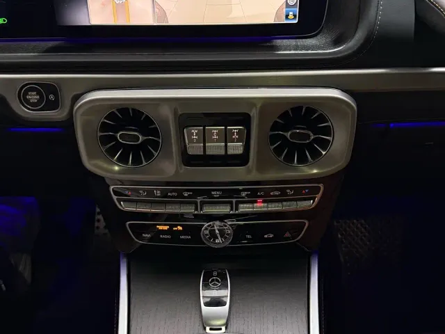 Mercedes-Benz G-Class — Фото автомобиля 24
