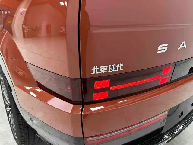 Hyundai Santa Fe — Фото автомобиля 26