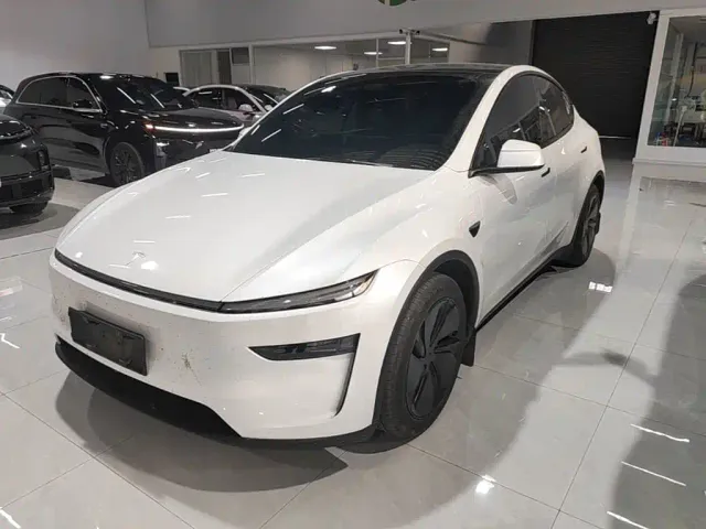 Фотография автомобиля — Tesla Model Y
