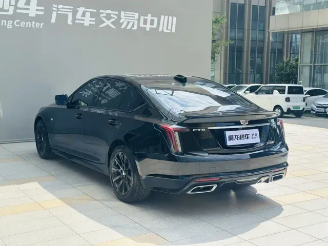 Cadillac CT5 — Фото автомобиля 3
