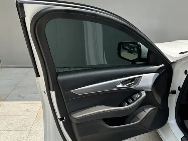 Cadillac CT5 — Фото автомобиля 12