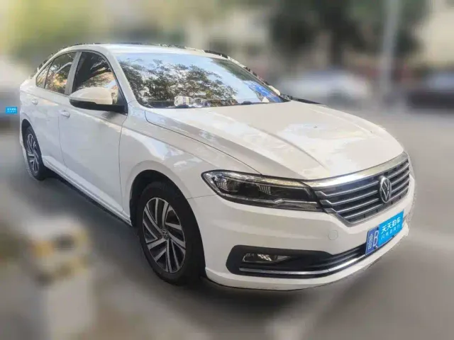 Volkswagen Lavida — Фото автомобиля 3