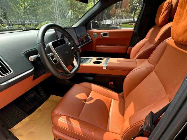 Li Auto L6 — Фото автомобиля 12