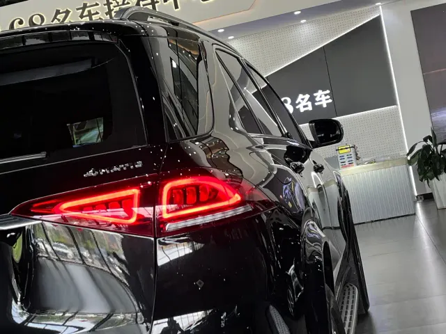 Mercedes-Benz GLE-Class — Фото автомобиля 9