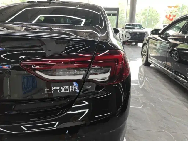 Buick Regal — Фото автомобиля 7