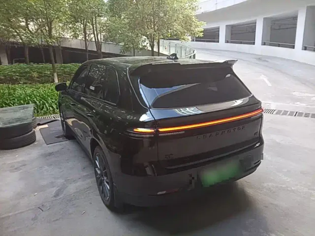 Leapmotor C10 — Фото автомобиля 4