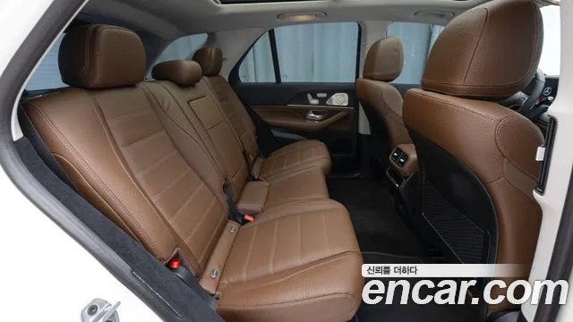 Mercedes-Benz GLE-Class — Фото автомобиля 11