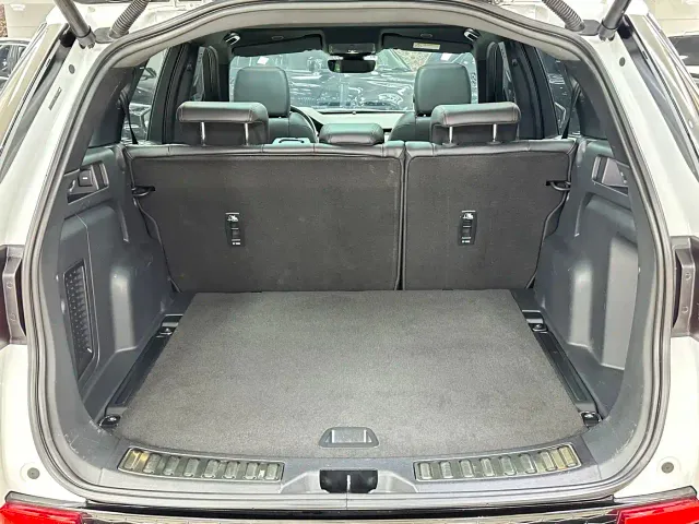 Land Rover Discovery Sport — Фото автомобиля 8