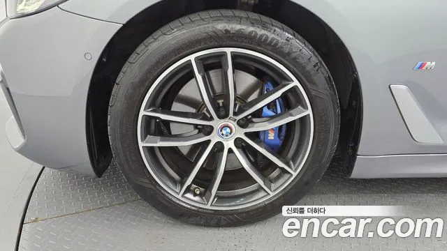 BMW 5-Series 5 серия (G30) 523d M Sport — Фото автомобиля 5